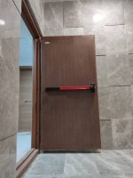 درب ضد حریق طرح چوب مدل kara دارای تأییدیه آتش‌نشانی